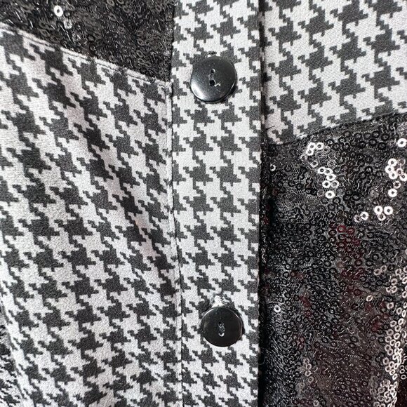 New Upscale Houndstooth and Black Sequin Fun Button up Shirt Runs big size L - Picture 9 of 9
